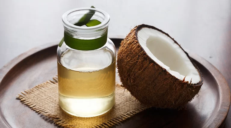 Coconut-oil-for-skin-acne
